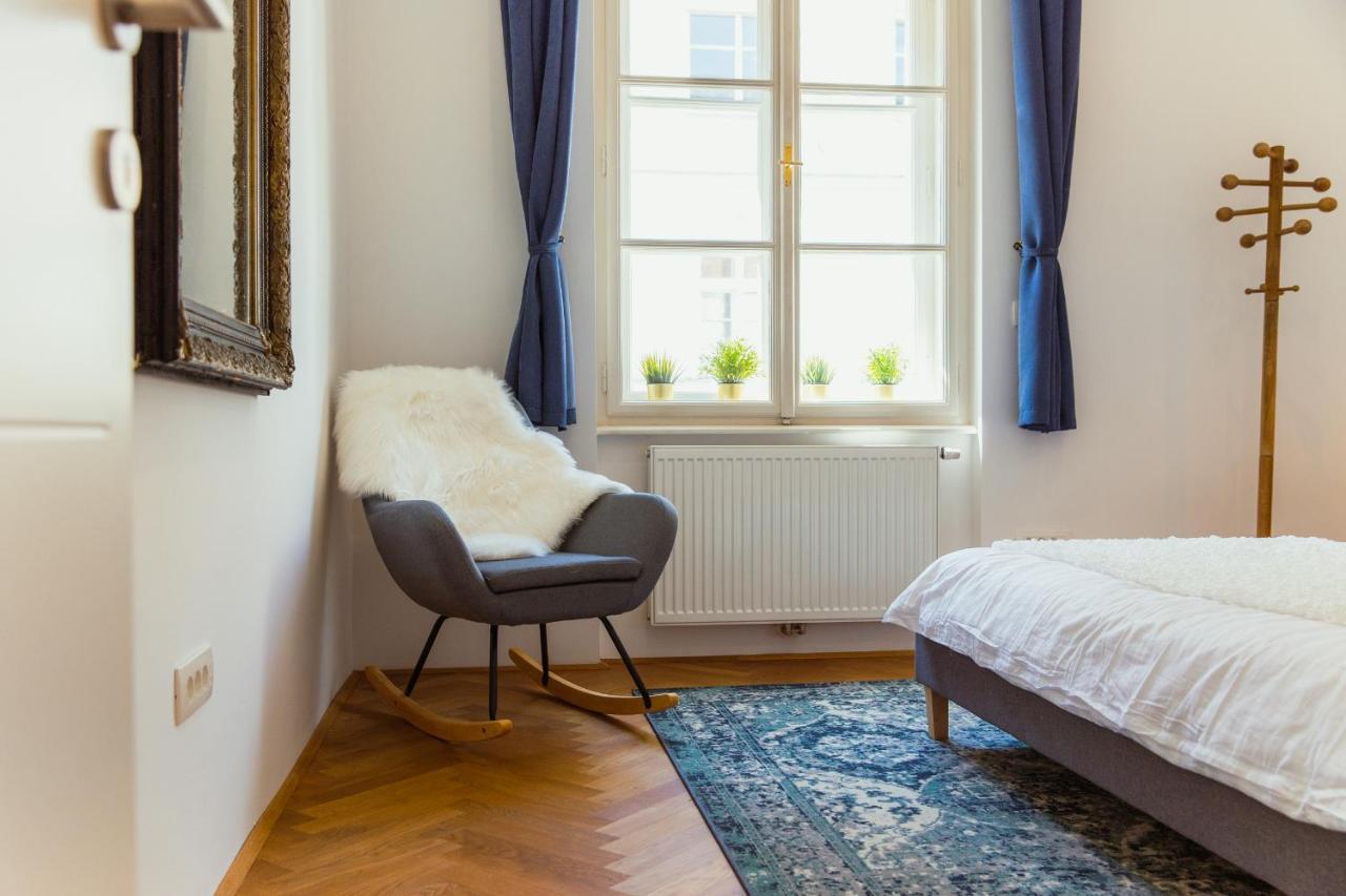 Top Location City Centre Condo In Historic Building With Free Garage Parking Lubiana Esterno foto