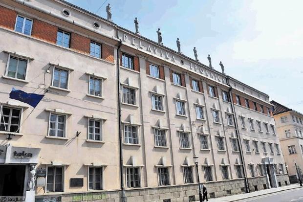 Top Location City Centre Condo In Historic Building With Free Garage Parking Lubiana Esterno foto